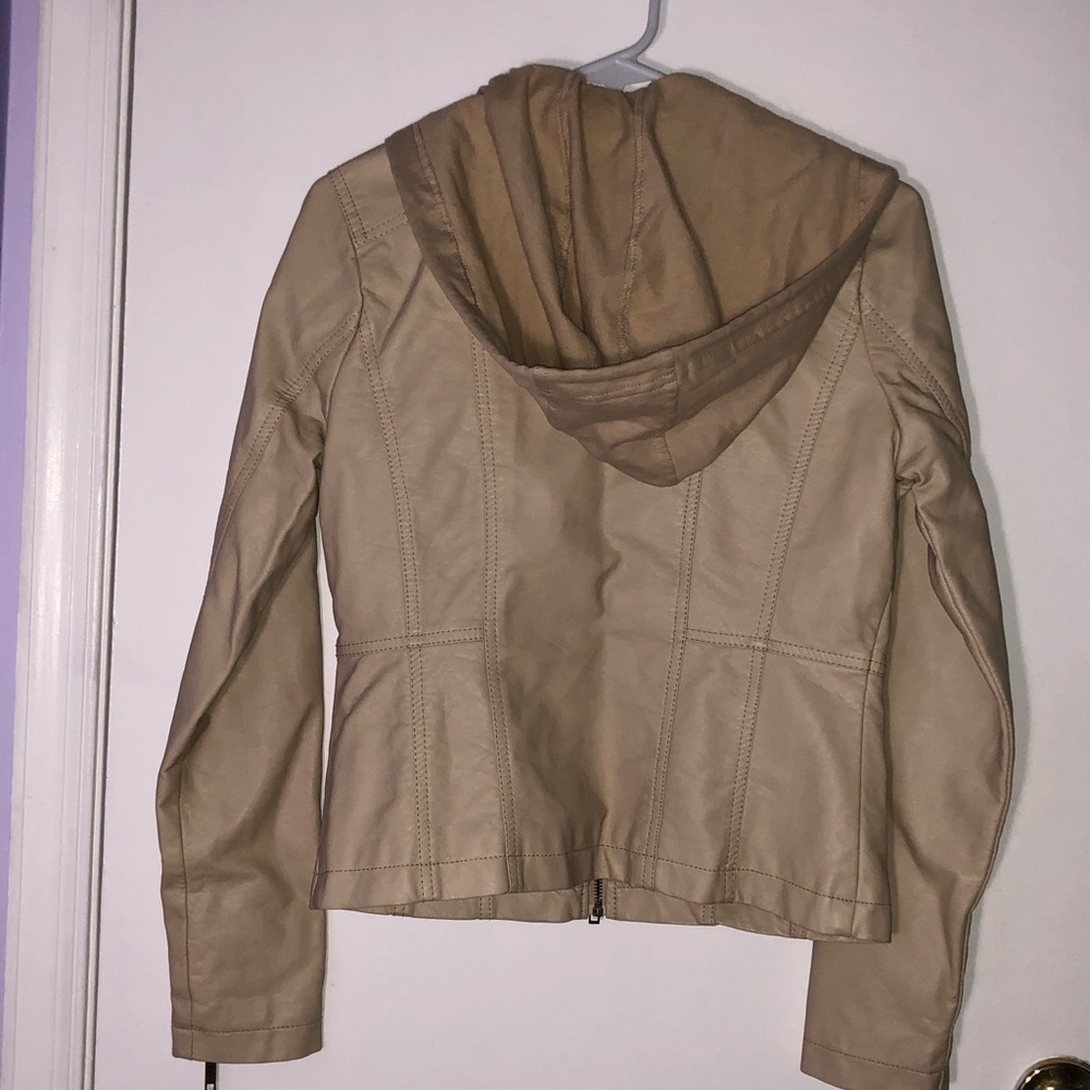 Leather jacket - Picture 3 of 3